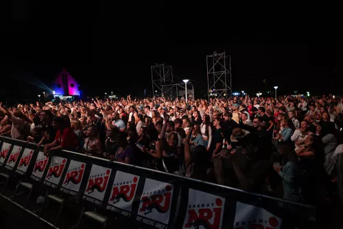 Stimmung vor der Bühne